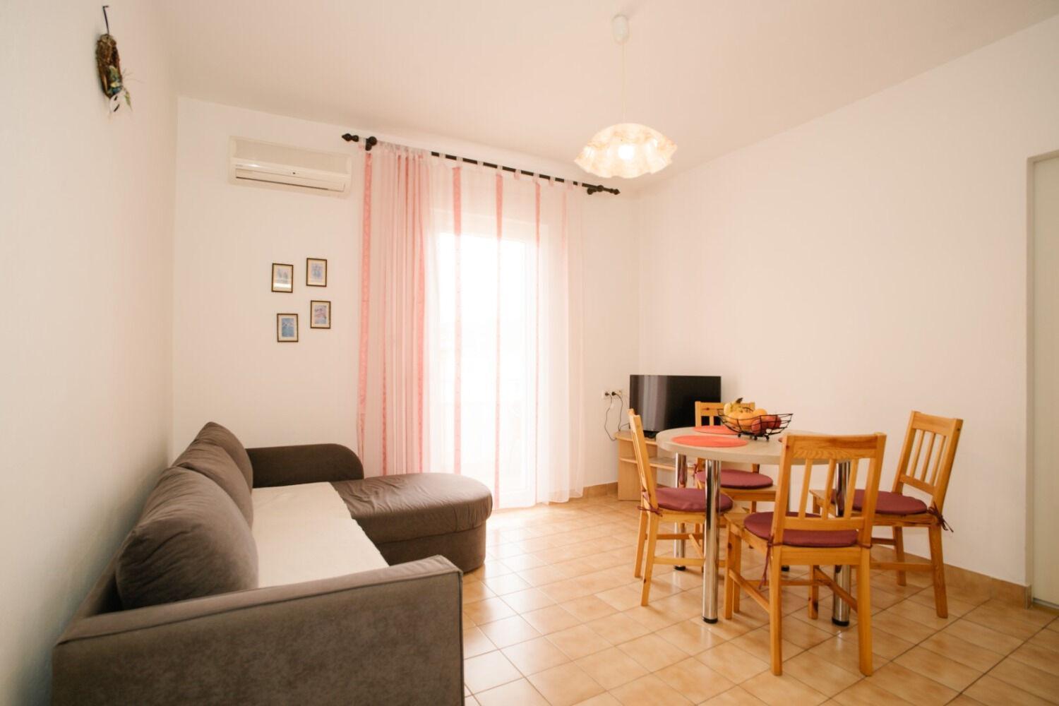 Apartments Petri - Close To The Sea Tisno Esterno foto