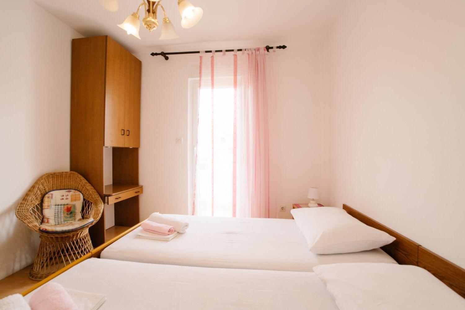 Apartments Petri - Close To The Sea Tisno Esterno foto