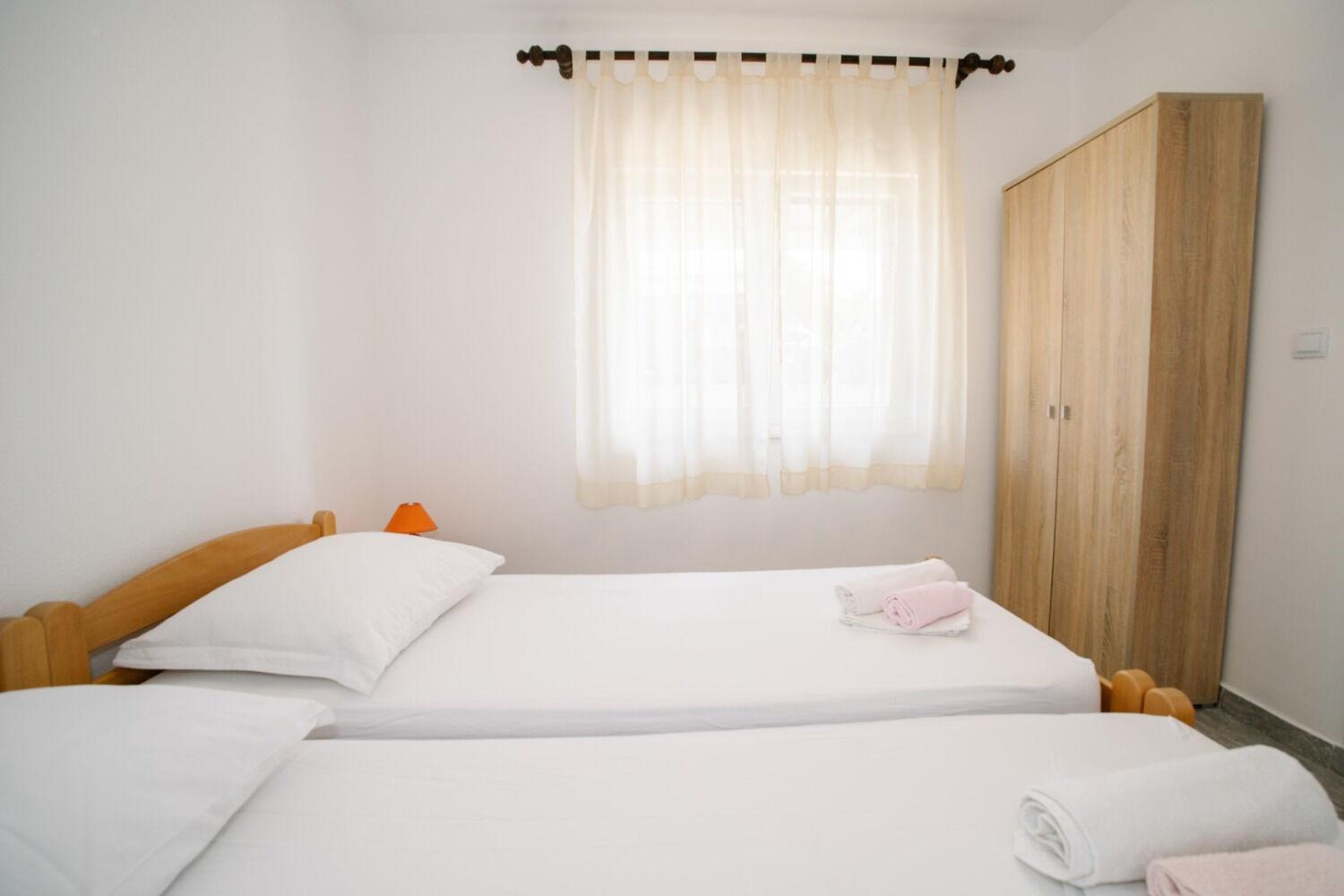 Apartments Petri - Close To The Sea Tisno Esterno foto