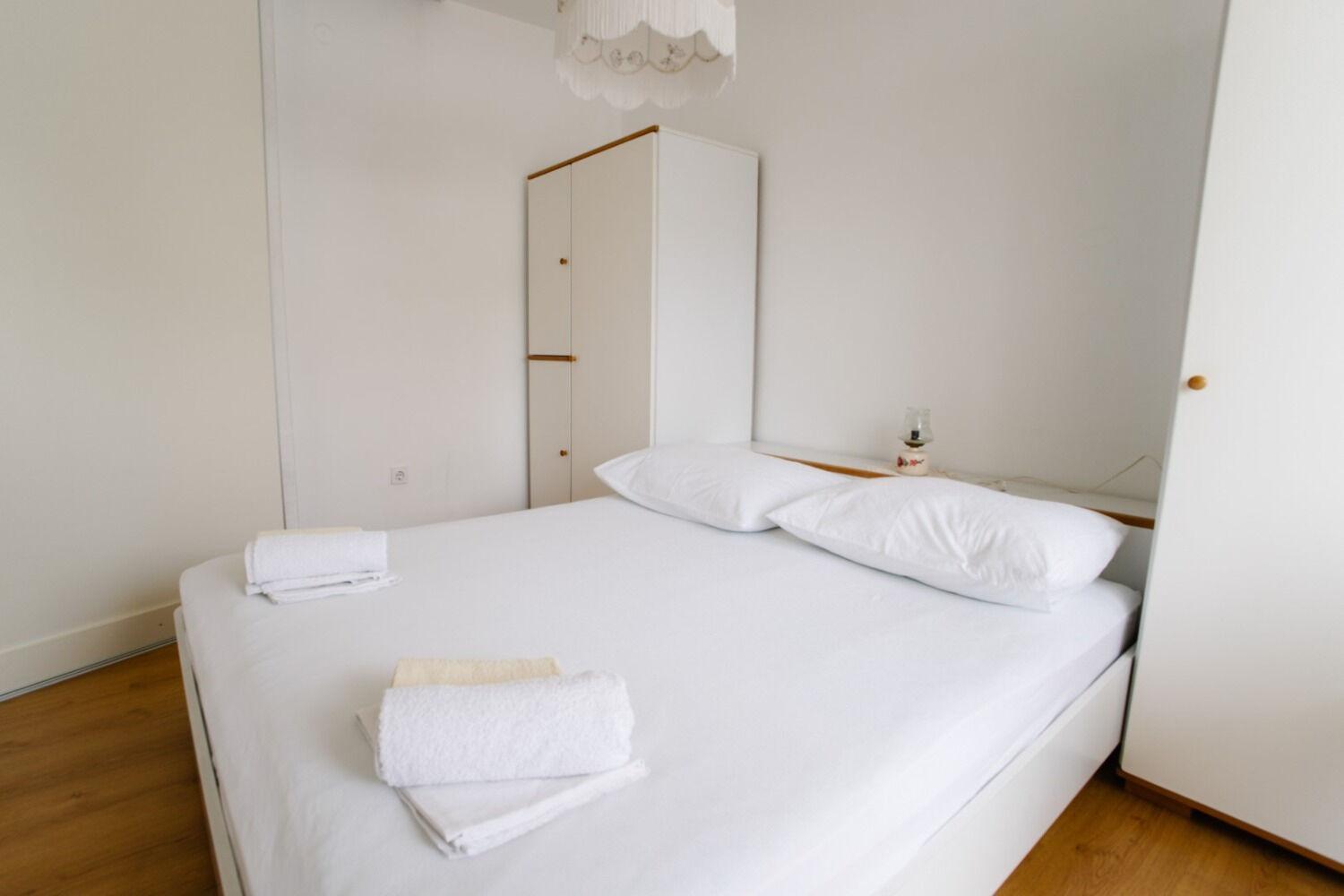 Apartments Petri - Close To The Sea Tisno Esterno foto