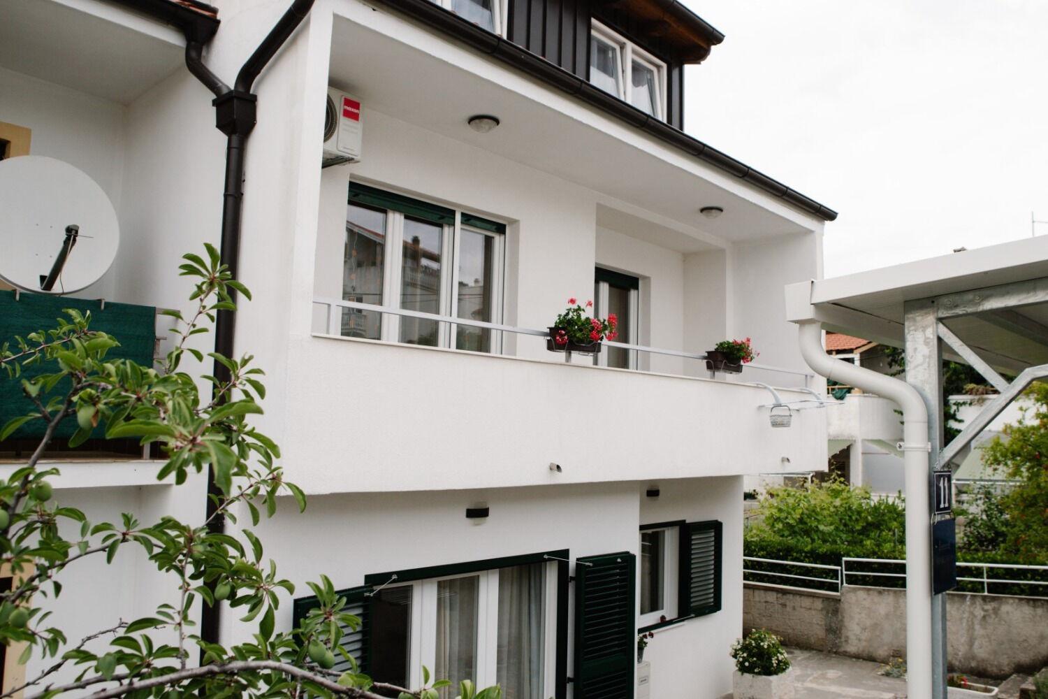 Apartments Petri - Close To The Sea Tisno Esterno foto