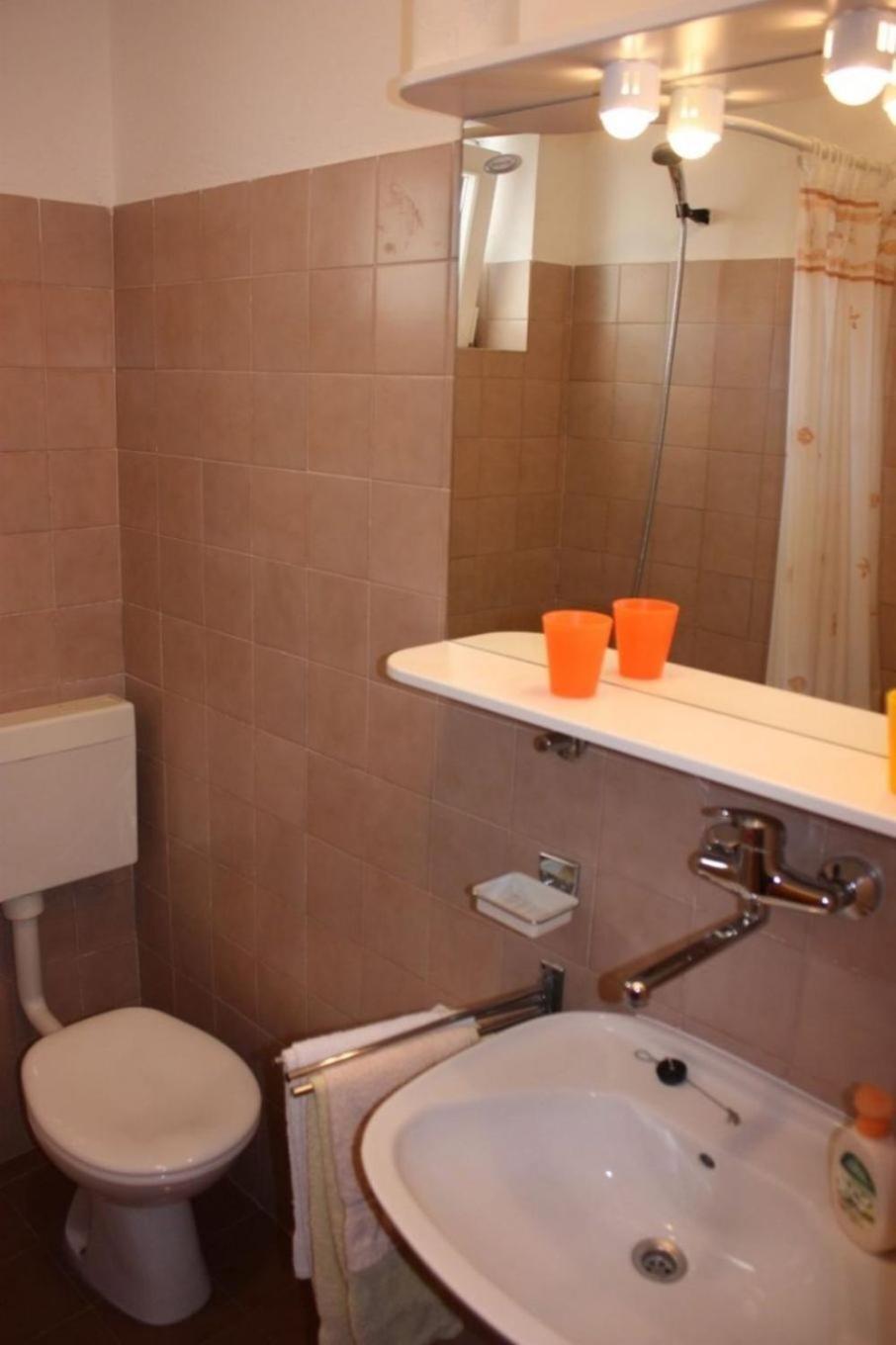 Apartments Petri - Close To The Sea Tisno Esterno foto